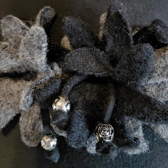 Raffaello Bettini Women's Black & Gray 100% Wool Cloche Hat - Picture 4 of 5